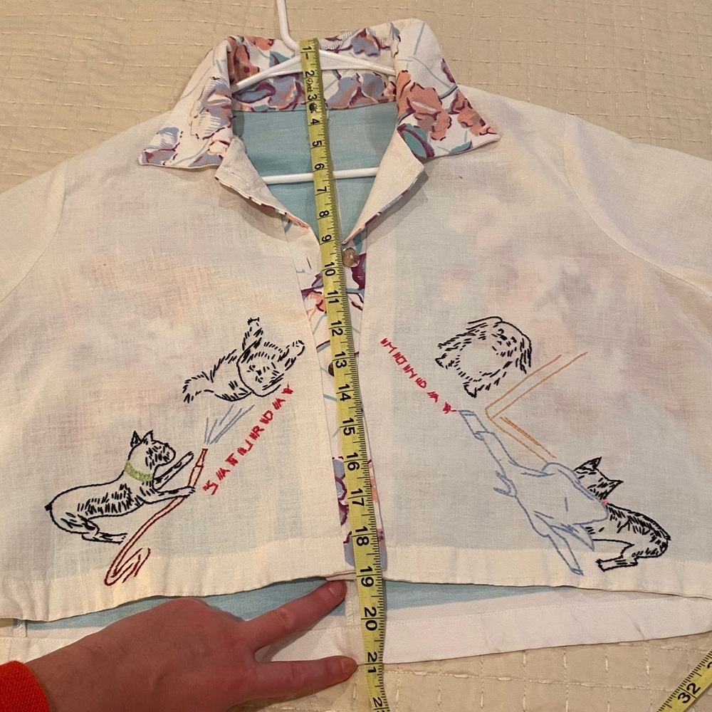 White Handmade Blouse Cat and Dog Embroidered - Picture 11 of 13